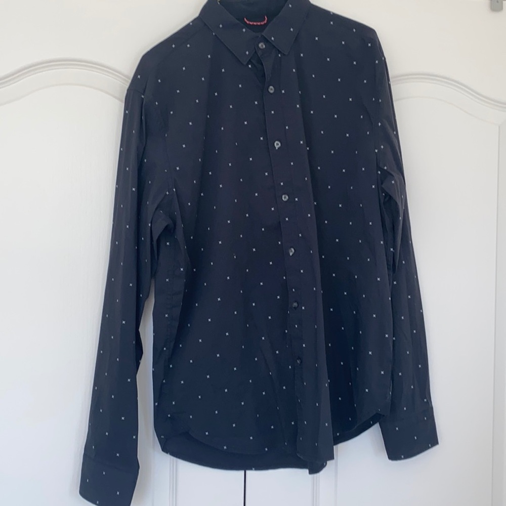 Under Armour black white white print XL button down